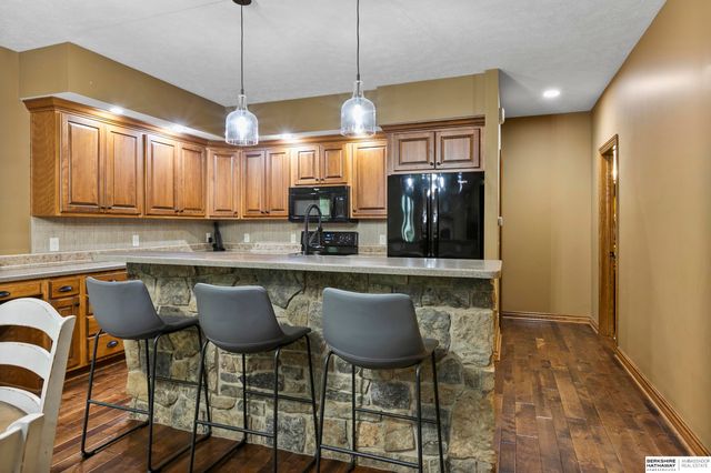 6180 Franciscan Drive, Lincoln, NE 68526