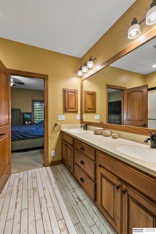 6180 Franciscan Drive, Lincoln, NE 68526