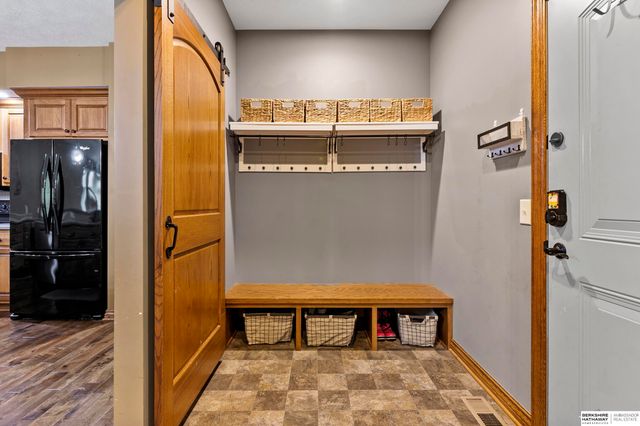 6180 Franciscan Drive, Lincoln, NE 68526