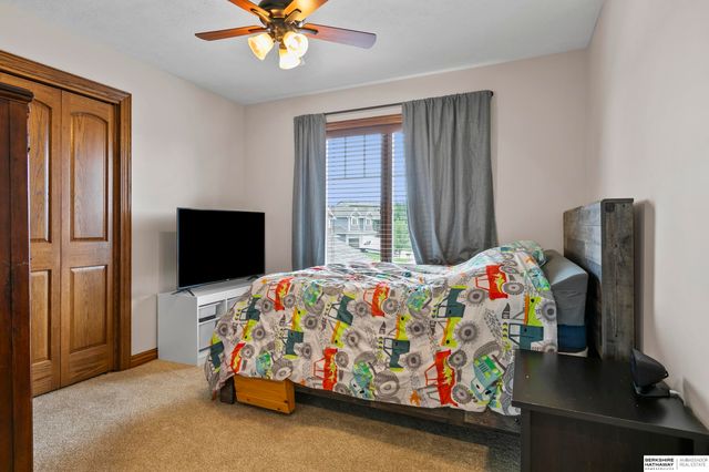 6180 Franciscan Drive, Lincoln, NE 68526