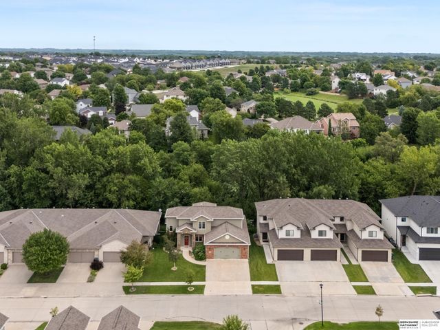 6180 Franciscan Drive, Lincoln, NE 68526
