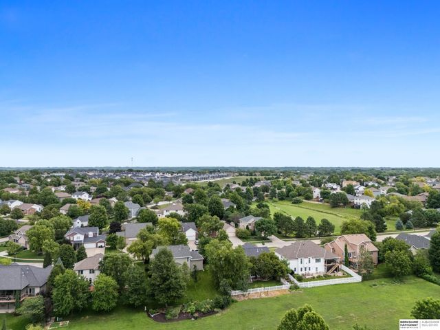 6180 Franciscan Drive, Lincoln, NE 68526