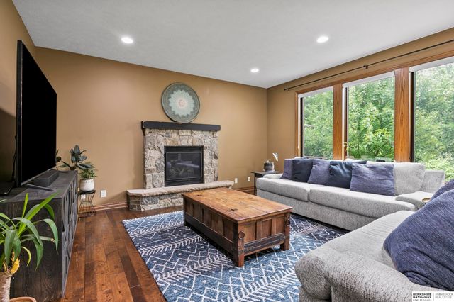 6180 Franciscan Drive, Lincoln, NE 68526