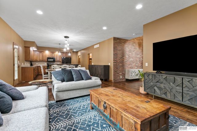 6180 Franciscan Drive, Lincoln, NE 68526