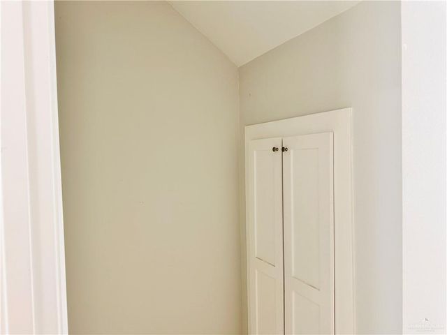 5506 N Crown Point, Pharr, TX 78577