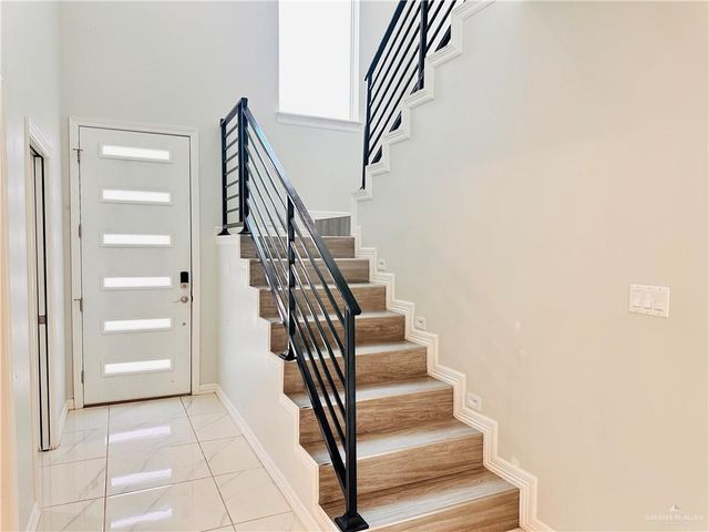 5506 N Crown Point, Pharr, TX 78577