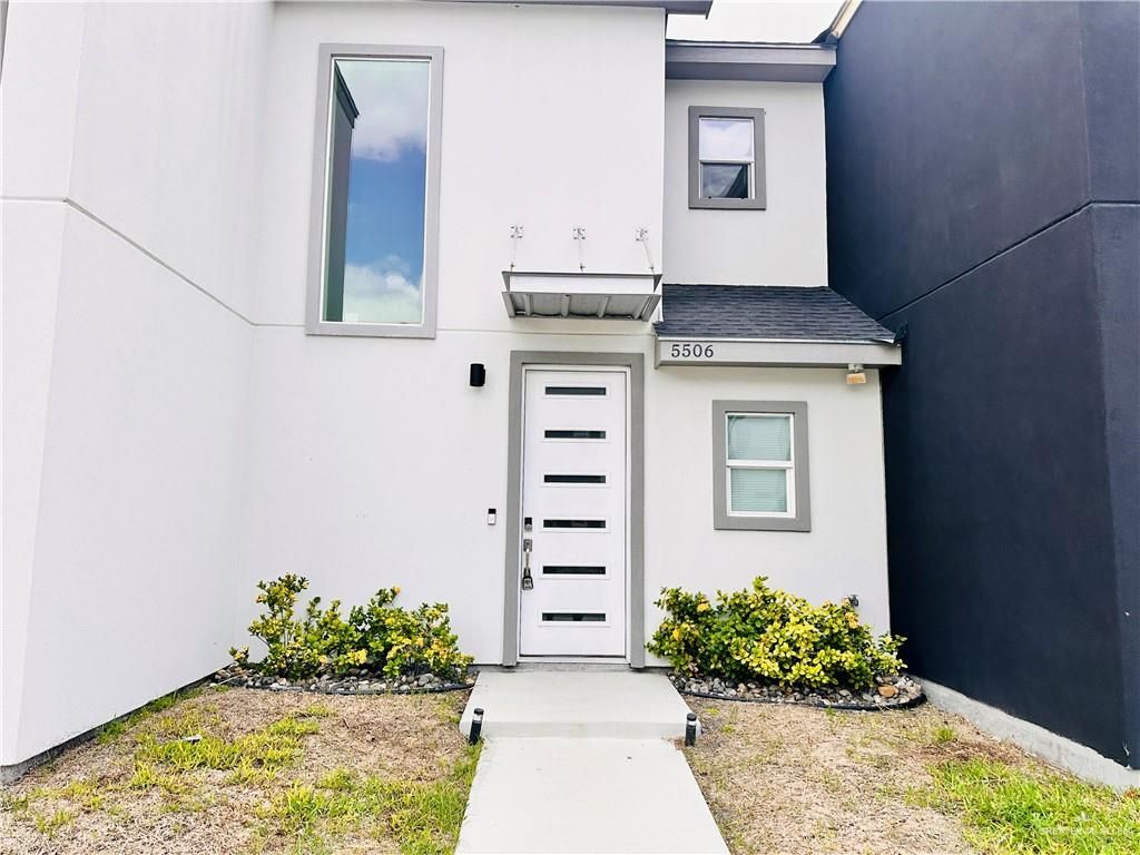 5506 N Crown Point, Pharr, TX 78577