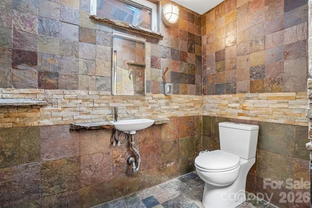 23 Lanvale Avenue, Asheville, NC 28806