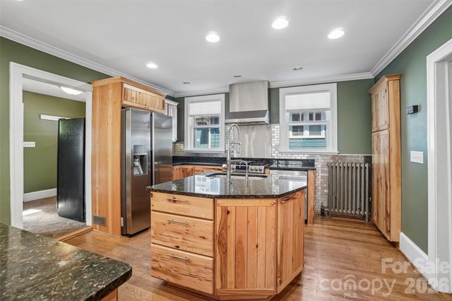 23 Lanvale Avenue, Asheville, NC 28806