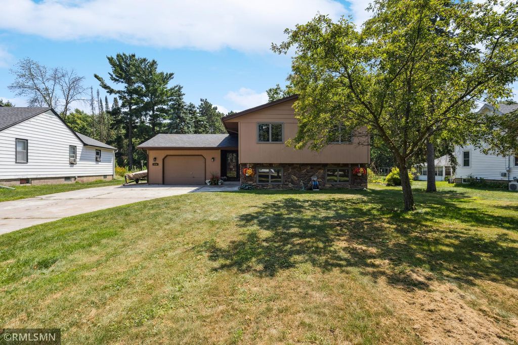 1734 Birch Lake Avenue, White Bear Lake, MN 55110