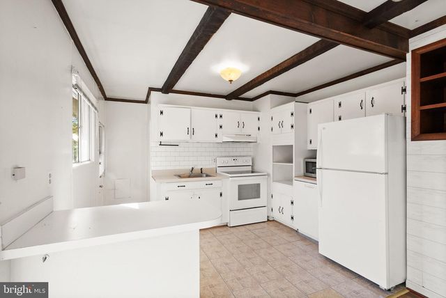 1412 PATRICK CIR SW, Vienna, VA 22180