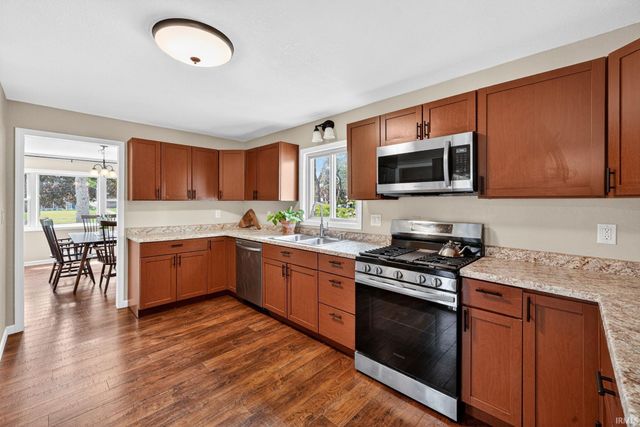 1846 College Street, South Bend, IN 46628