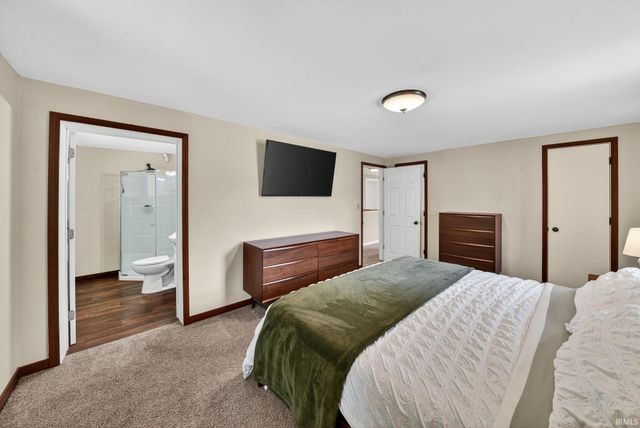 1846 College Street, South Bend, IN 46628