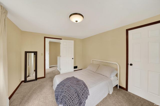 1846 College Street, South Bend, IN 46628