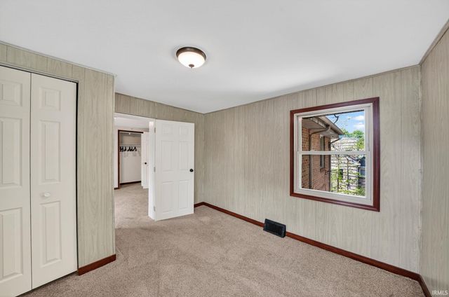 1846 College Street, South Bend, IN 46628