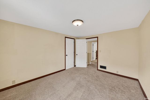 1846 College Street, South Bend, IN 46628