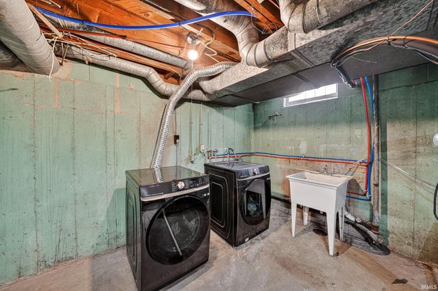 1846 College Street, South Bend, IN 46628