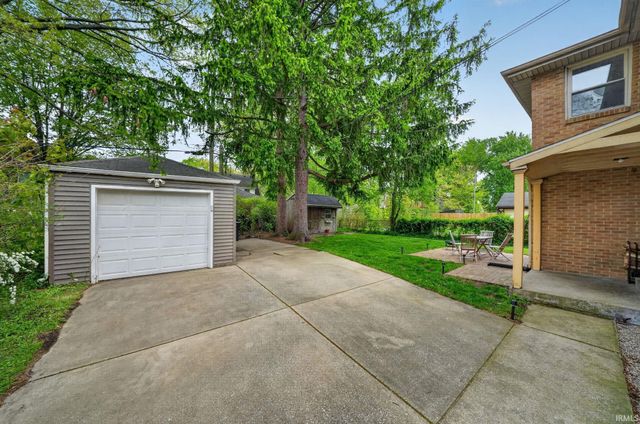 1846 College Street, South Bend, IN 46628