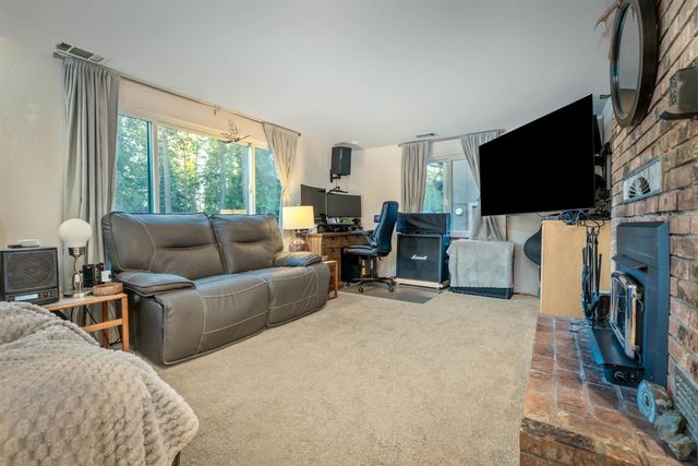 134 E Empire St, Grass Valley, CA 95945