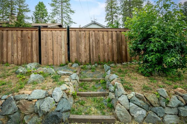134 E Empire St, Grass Valley, CA 95945