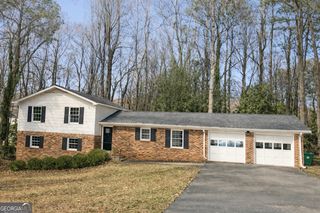 2802 Leisure Woods Lane, Decatur, GA 30034
