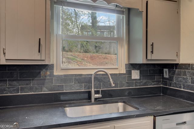 4943 Tivoli Park Court, Stone Mountain, GA 30088