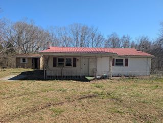 210 Donegan Crossing Rd, Dickson, TN 37055