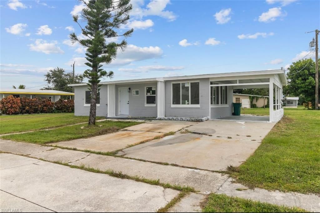 2352 Ednor ST, Port Charlotte, FL 33952
