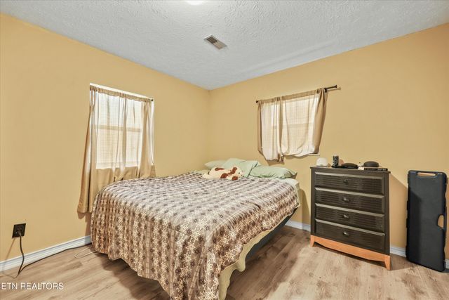 2436 Allegheny Loop Rd, Maryville, TN 37803