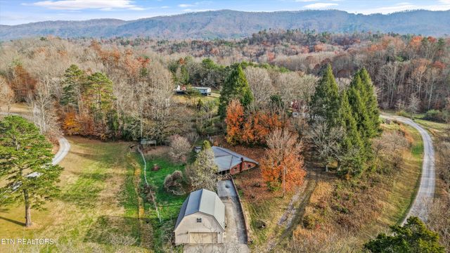 2436 Allegheny Loop Rd, Maryville, TN 37803