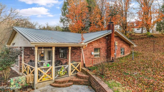 2436 Allegheny Loop Rd, Maryville, TN 37803