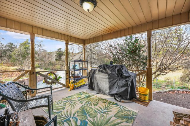 2436 Allegheny Loop Rd, Maryville, TN 37803