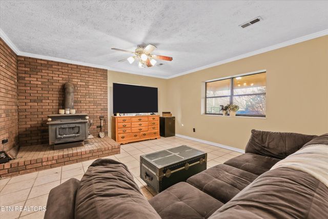 2436 Allegheny Loop Rd, Maryville, TN 37803