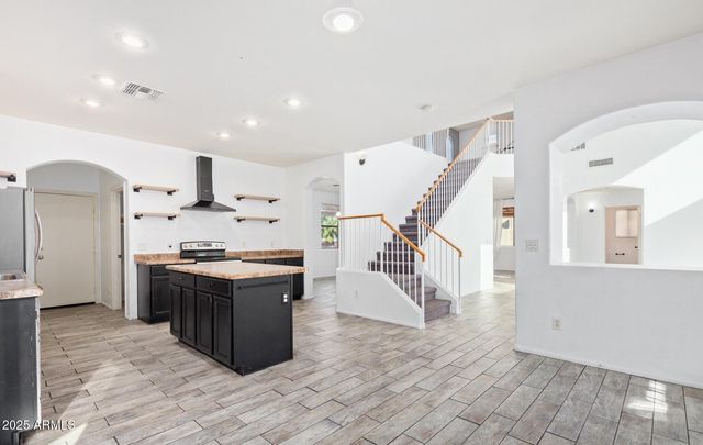 5659 W LOMA Lane, Glendale, AZ 85302