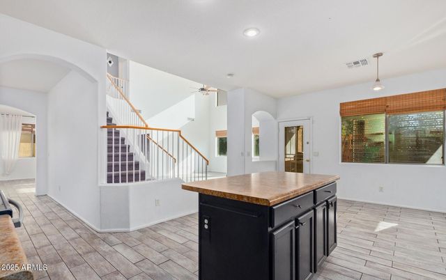 5659 W LOMA Lane, Glendale, AZ 85302