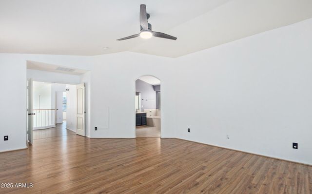 5659 W LOMA Lane, Glendale, AZ 85302