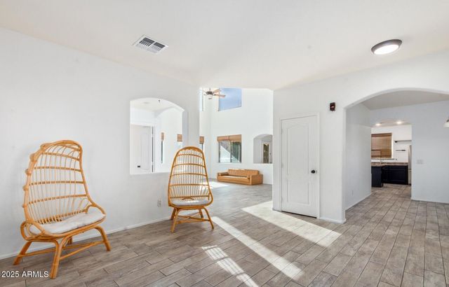 5659 W LOMA Lane, Glendale, AZ 85302