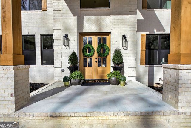 450 Birkdale Drive, Fayetteville, GA 30215