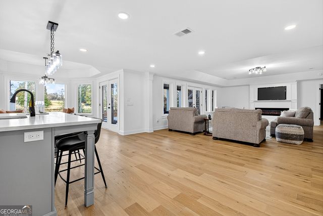 450 Birkdale Drive, Fayetteville, GA 30215