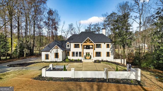 450 Birkdale Drive, Fayetteville, GA 30215