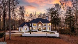 450 Birkdale Drive, Fayetteville, GA 30215