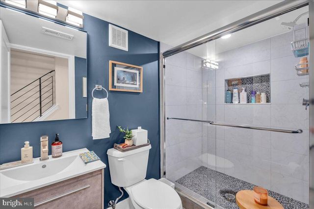 2404 FEDERAL ST, Philadelphia, PA 19146