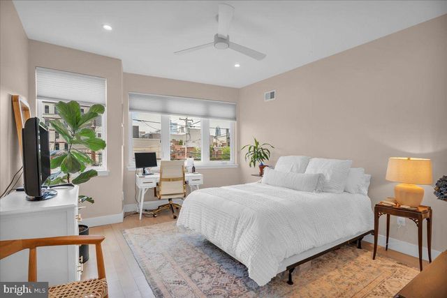 2404 FEDERAL ST, Philadelphia, PA 19146