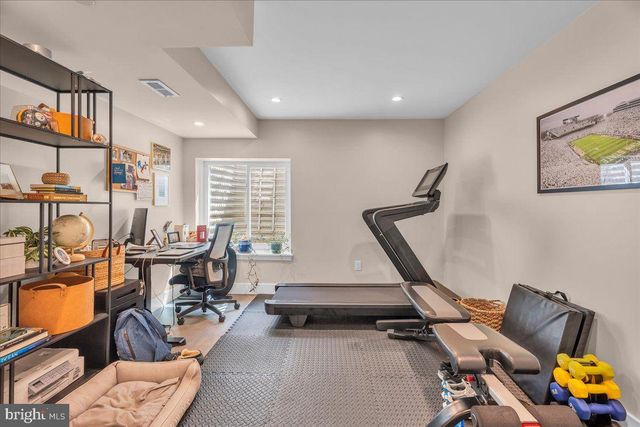 2404 FEDERAL ST, Philadelphia, PA 19146