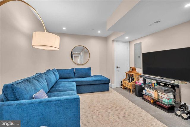 2404 FEDERAL ST, Philadelphia, PA 19146