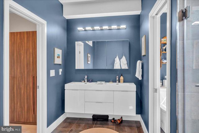 2404 FEDERAL ST, Philadelphia, PA 19146