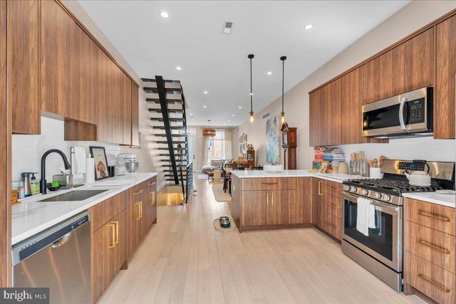 2404 FEDERAL ST, Philadelphia, PA 19146