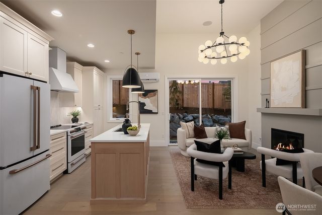 1811 3rd Street, Kirkland, WA 98033