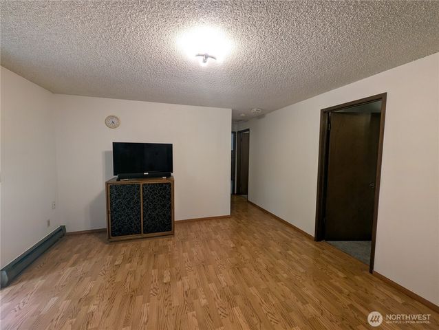 1911 Peacock Lane, Oak Harbor, WA 98277