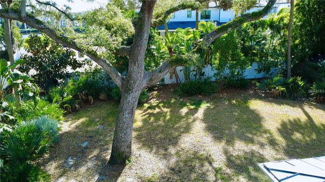 4806 W SAN JOSE STREET, Tampa, FL 33629